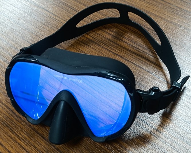 Mask in full silicone encapsulation technology + mirror electroplating + double-sided nano anti-fog technology